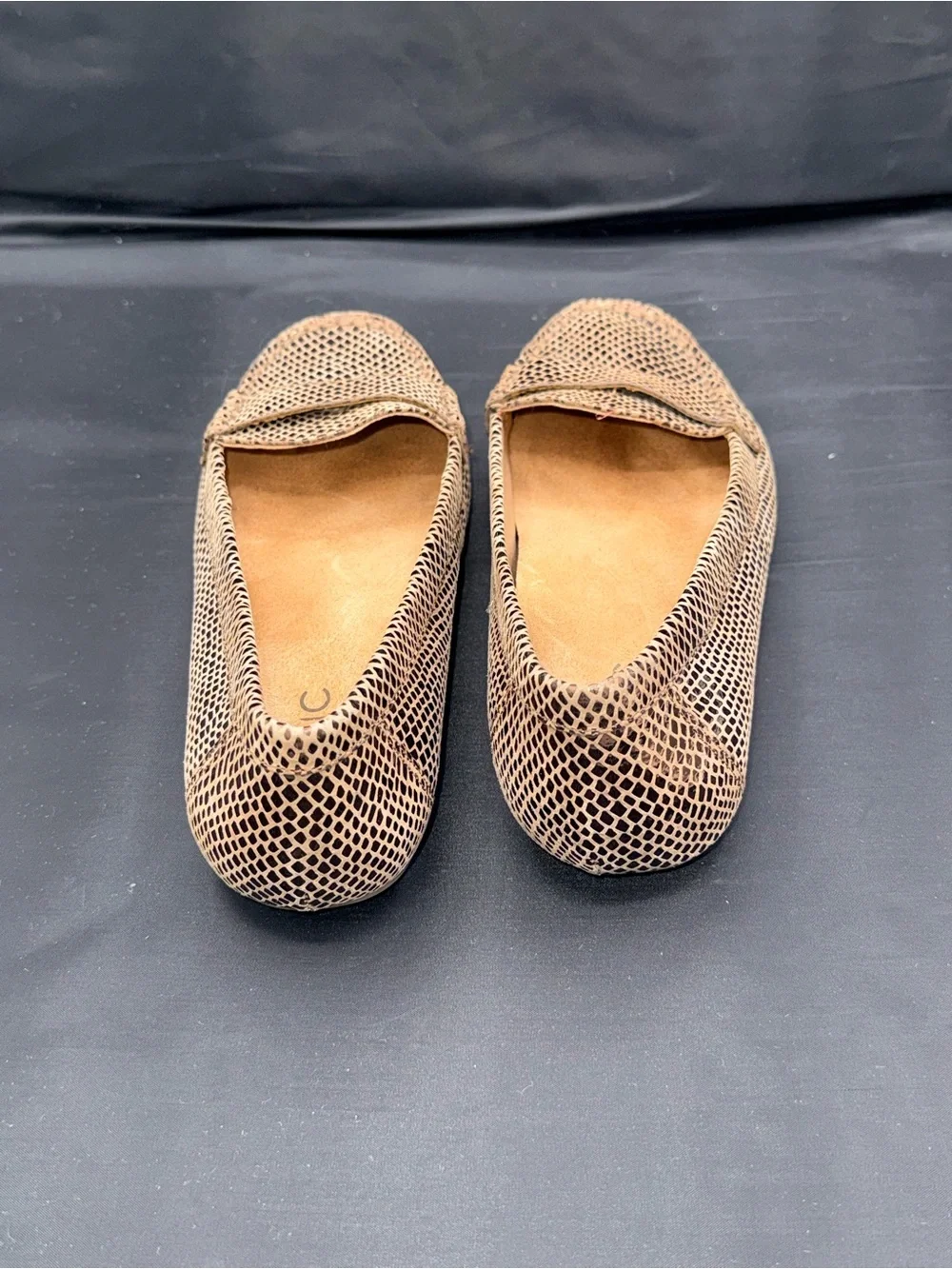 Vionic Snake Print Loafers 7.5 Brown Metallic Penny Preppy Quiet Luxury Flats